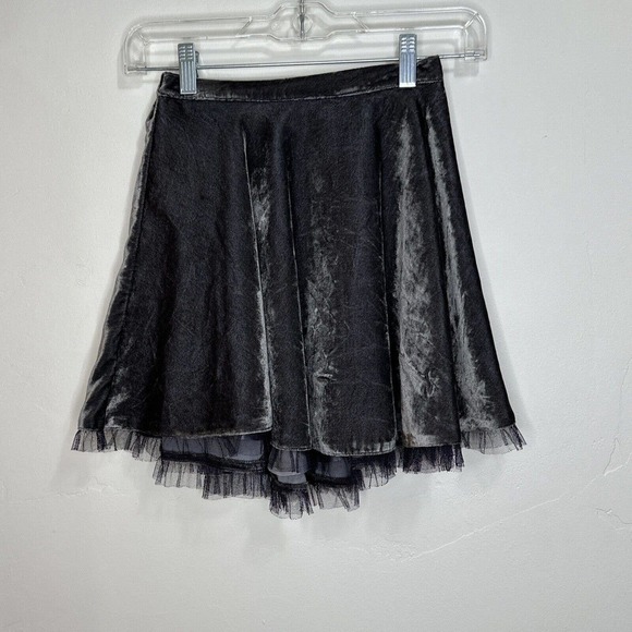 Mini Boden Dark Gray Velvet Tulle Trim Look Circle Skater Skirt 9-10 Years - Picture 2 of 8